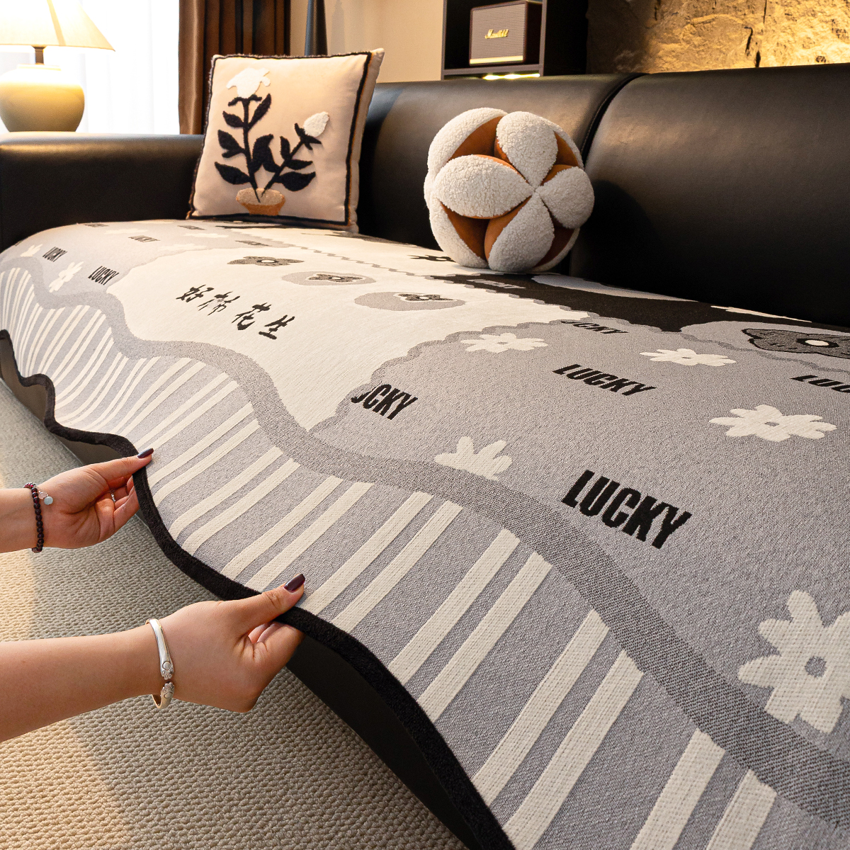 四季通用沙发垫2025新款固定防滑轻奢高级感皮沙发坐垫套罩盖布巾