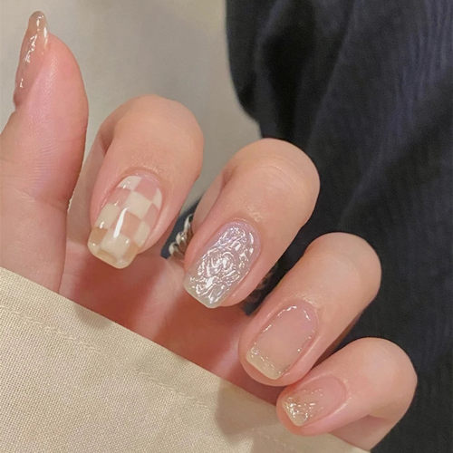 穿戴甲少女学生棋盘格跳色假指甲贴片短款成品光疗小红书同款美甲