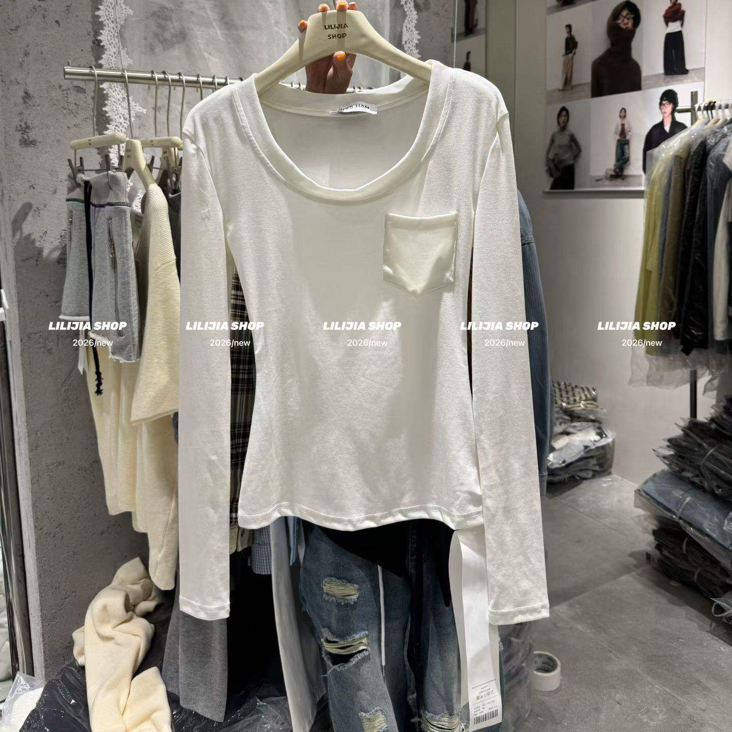 2026新款韩版时尚百搭U领长袖T恤女显瘦打底衫白色简约洋气上衣潮