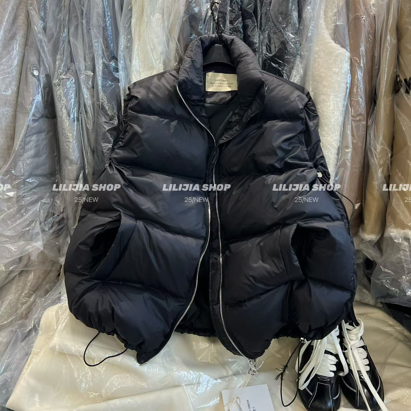 2025新款黑色立领羽绒马甲