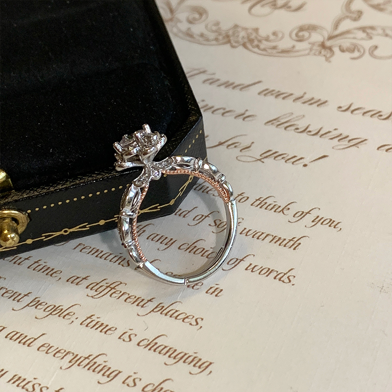 式复古锆石花朵戒指轻奢高级感