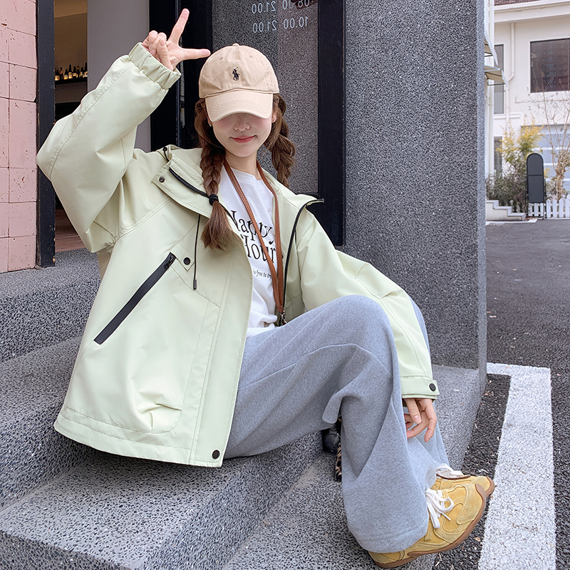 春季新款现货糖果色连帽冲锋衣1532612P145K198，女装短外套，浙宝153