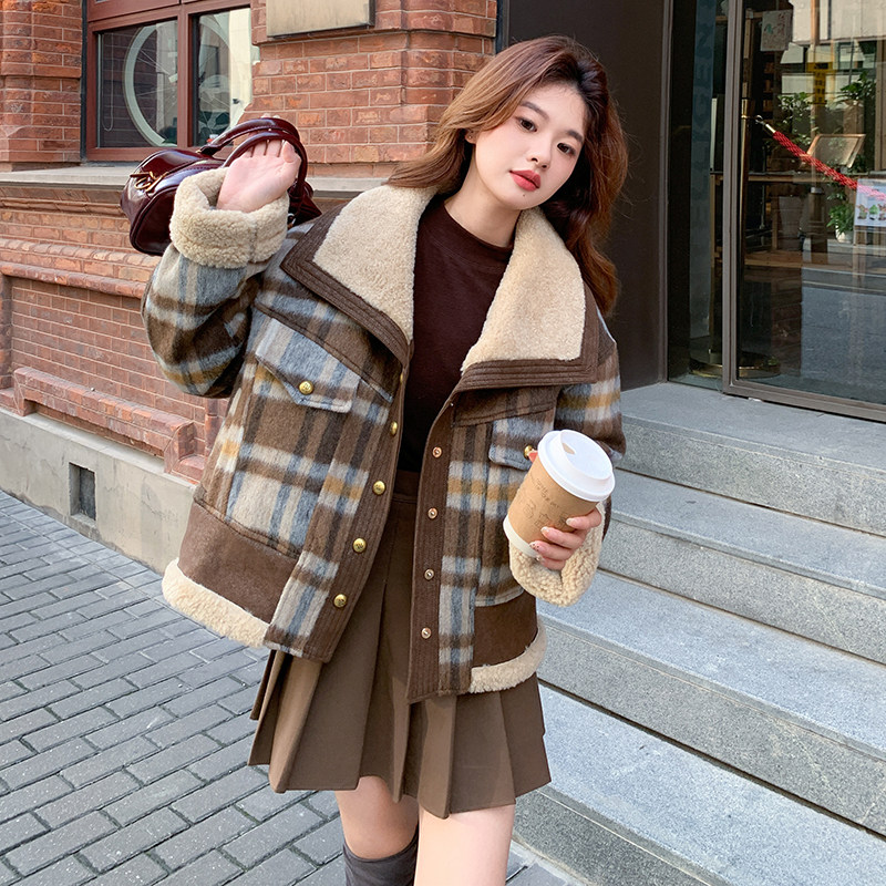 新款现货50白鸭绒格子拼接羊羔毛羽绒服外套1532497P230K348，女装羽绒服，浙宝153