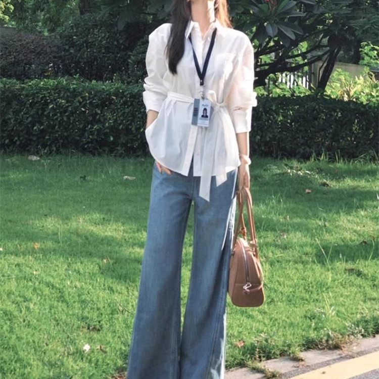 时尚套装女2024早秋新款复古白色长袖衬衫显瘦阔腿牛仔裤子两件套