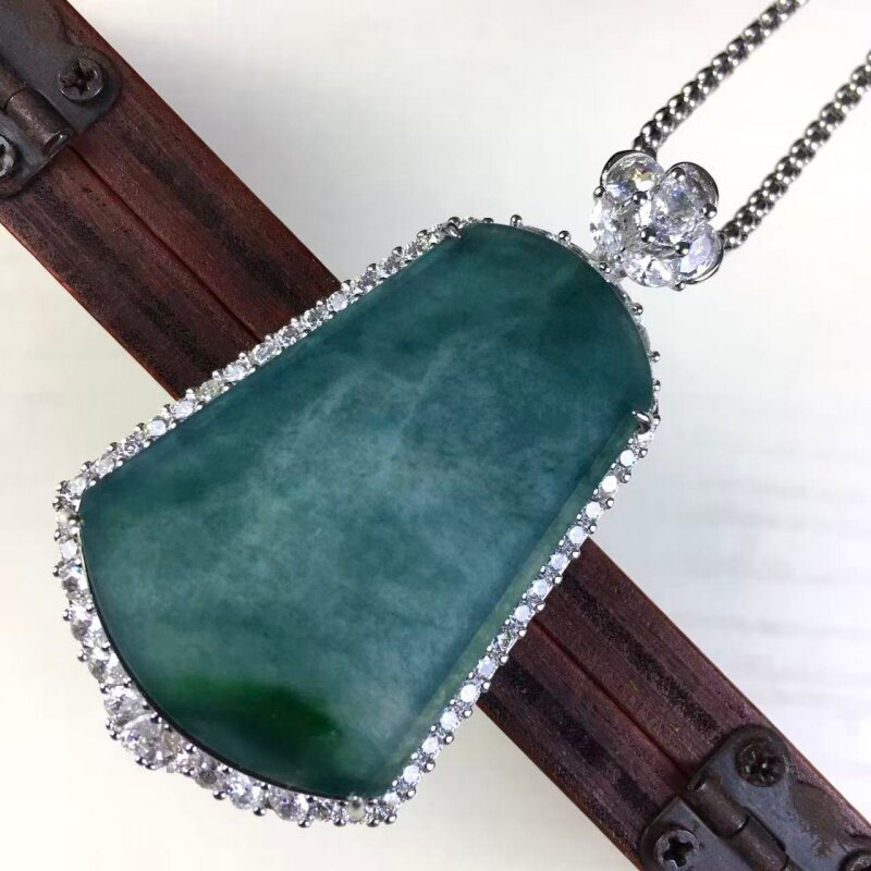 天然a货翡翠冰种蓝水平安无事牌吊坠铜合金豪华镶嵌玉石挂件牌子