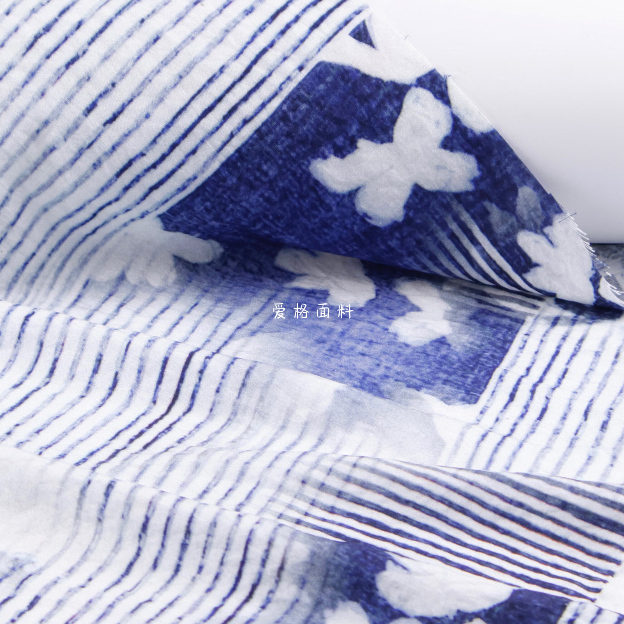 柔软垂感 牛仔蓝色蝴蝶印花条纹几何天丝麻面料衬衫旗袍裙子布料