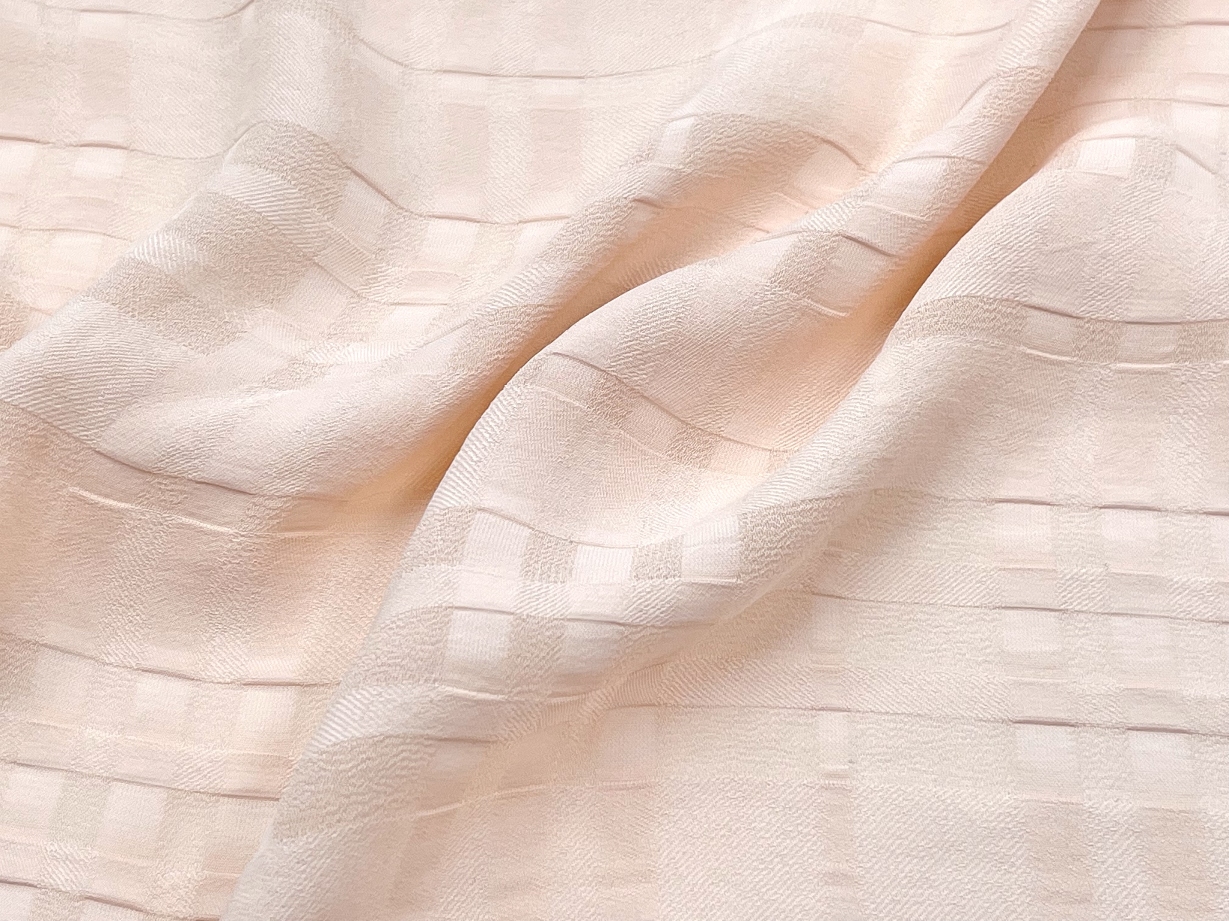 亲肤垂感 浅粉色格纹品牌单再生植物纤维布料衬衫连衣裙旗袍布料