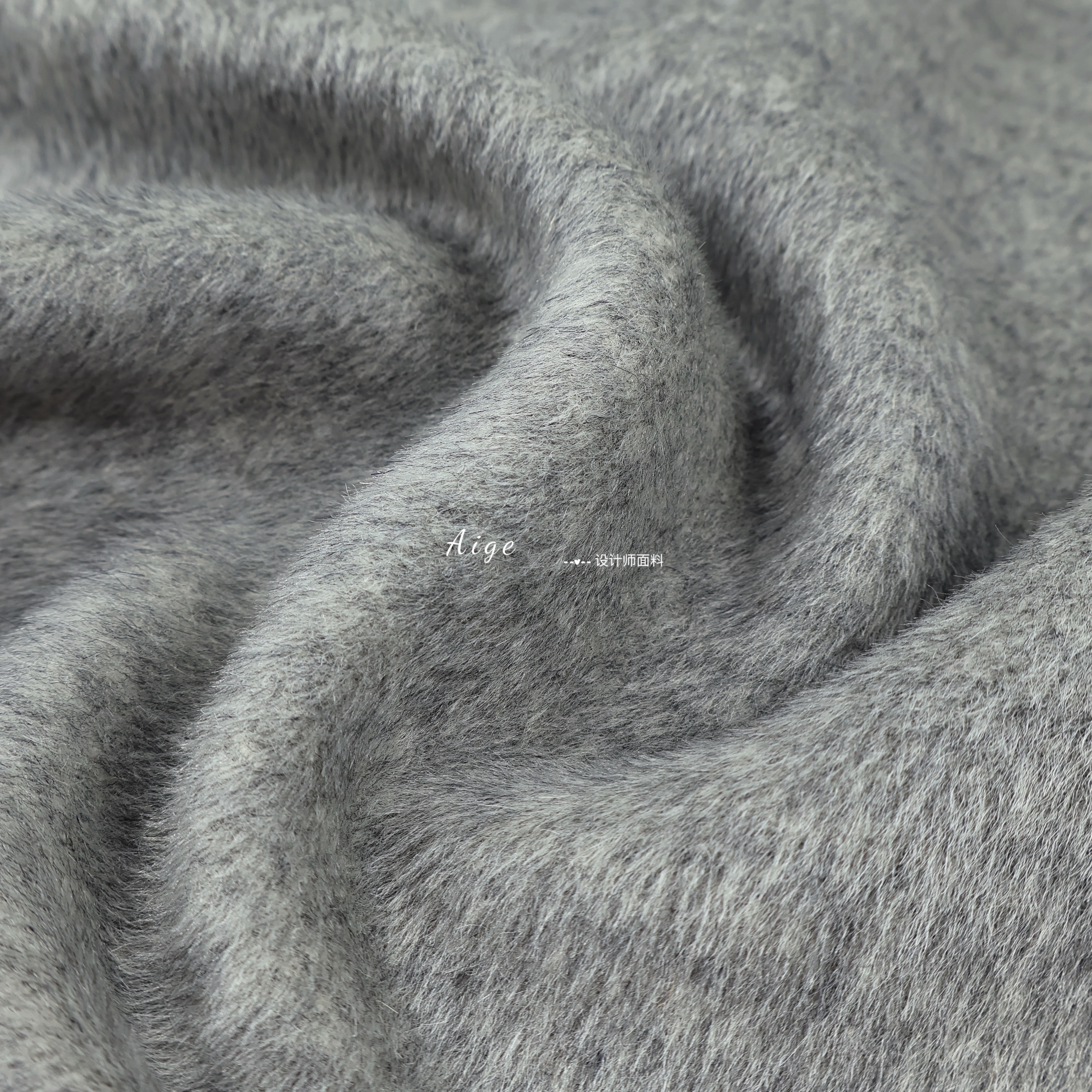 澳洲进口 浅灰色苏利长毛羊驼绒羊毛羊绒布料服装大衣风衣面料DIY