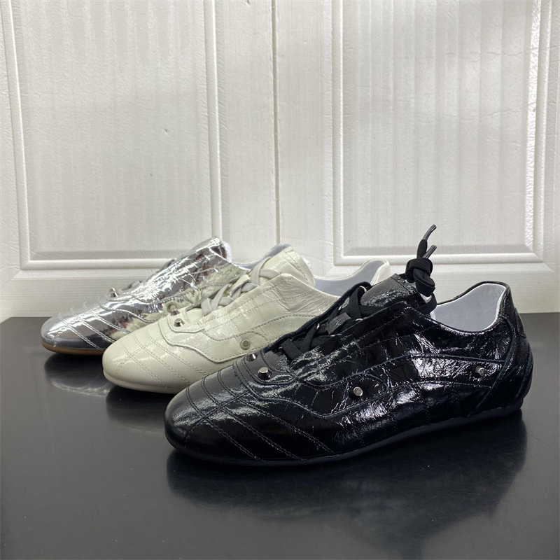 小众潮流铆钉德训鞋女2026春季新款软底平跟舒适百搭休闲鞋女鞋,女鞋,德训鞋,淘宝优惠券,粉丝福利购,淘宝优惠卷