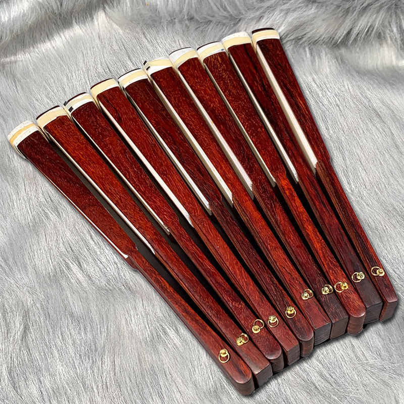 인도 작은 잎 붉은 백단 접는 팬 남자 9 인치 마호가니 문학 팬 고대 스타일 빈 쌀 종이 수제 휴대용 팬 뼈