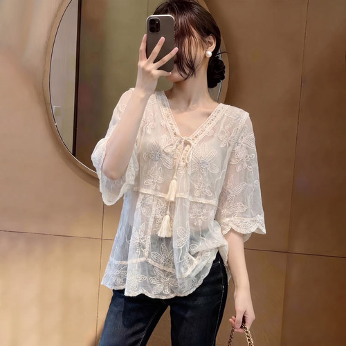 韩系杏色蕾丝V领中长袖T恤女2026夏季宽松显瘦内搭正肩打底衫上衣