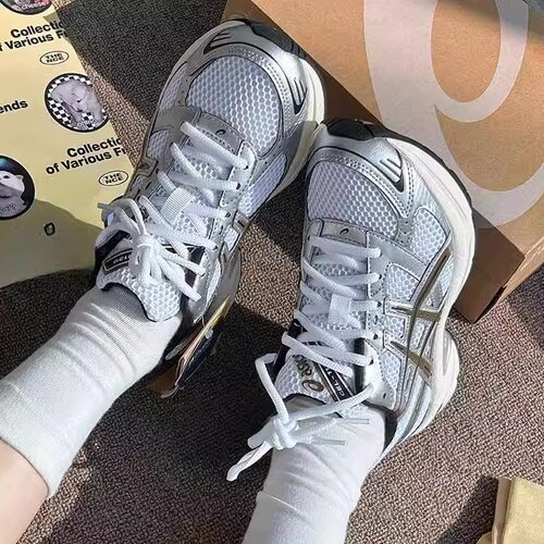 ASICS亚瑟士男女运动鞋透气