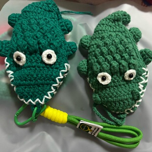有色差 成品毛线钩织鳄鱼动物玩偶挂件有内衬更实用礼物 耳机包