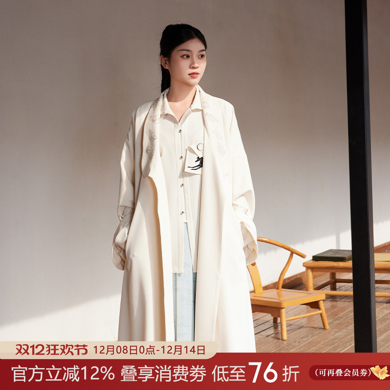 听旬孔方兄早秋日常通勤风衣套装