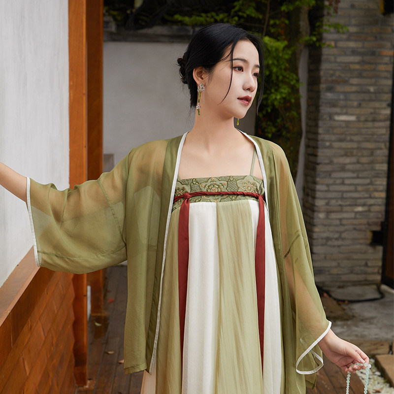听旬春衫汉服女改良齐胸吊带裙日常出游防晒可以上班穿薄短外衫夏