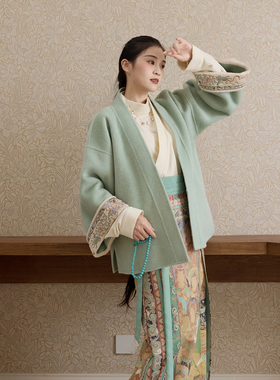 听旬壁上观冬季汉服女原创国风羊绒双面呢短外套日常改良宋制旋裙