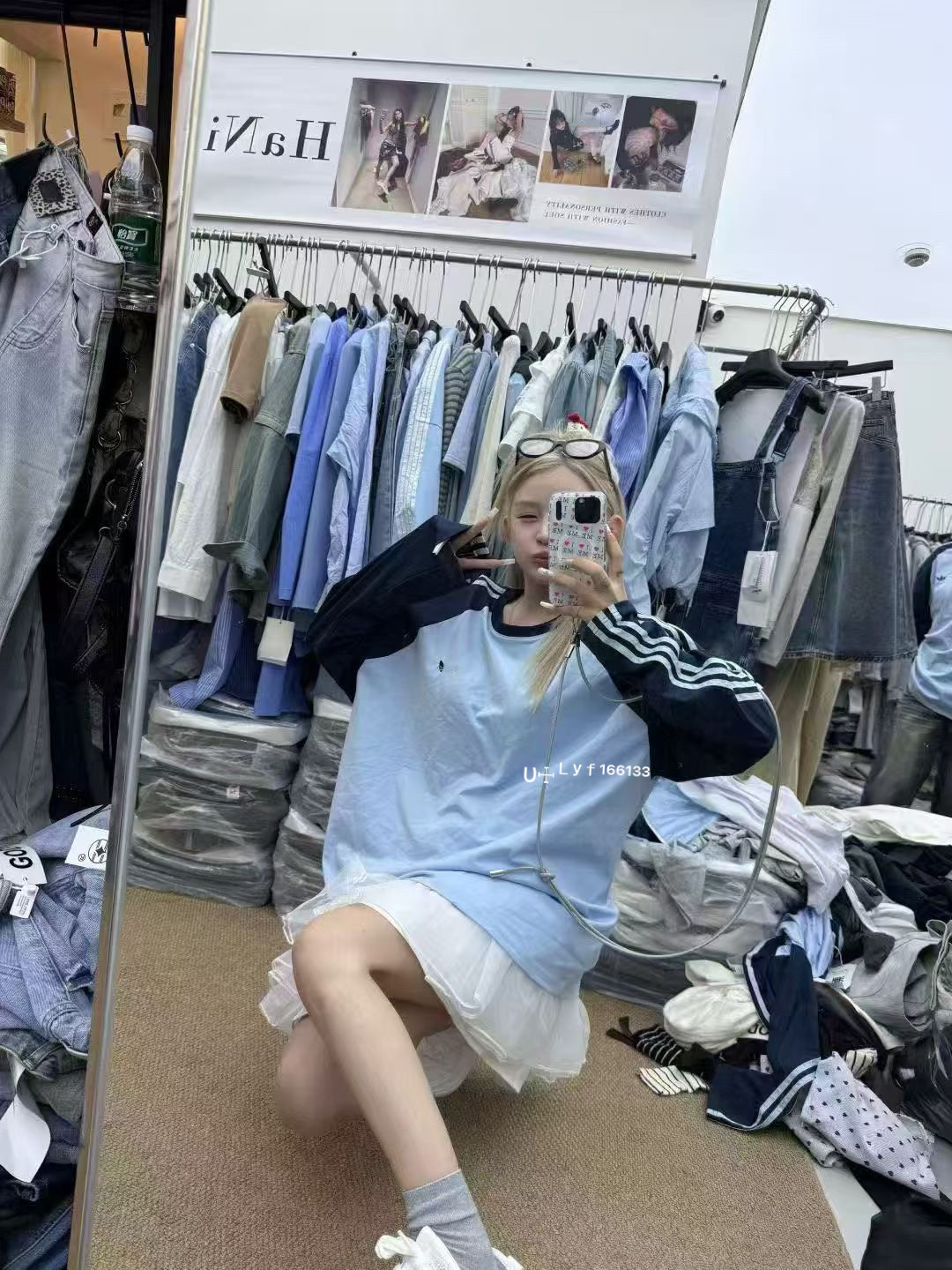 十三行2026年春季新款垫肩刺绣拼接撞色宽松薄款圆领长袖T恤女潮