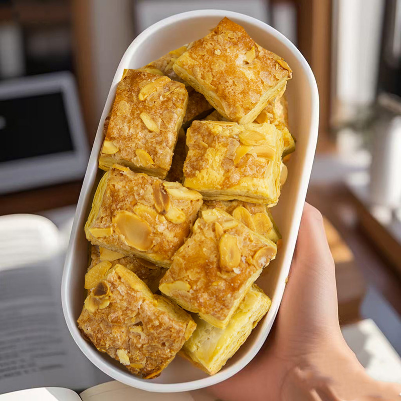 每一口都像在嘴里放烟花！黄油扁桃仁千层酥饼干零食早餐中式糕点,零食/坚果/特产,中式糕点/新中式糕点,淘宝优惠券,粉丝福利购,淘宝优惠卷