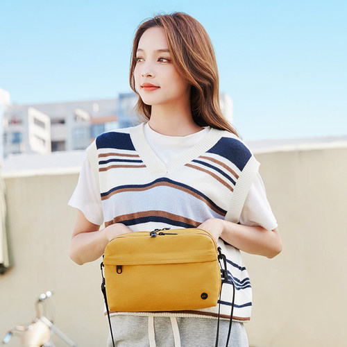 旅行收纳包护照斜挎证件户外轻便套拉杆2024新款小便携防盗随身包