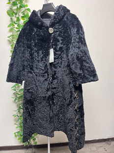 辛集皮革城撤柜皮草新款连帽裘皮加大长款女士外套皮毛一体断码特