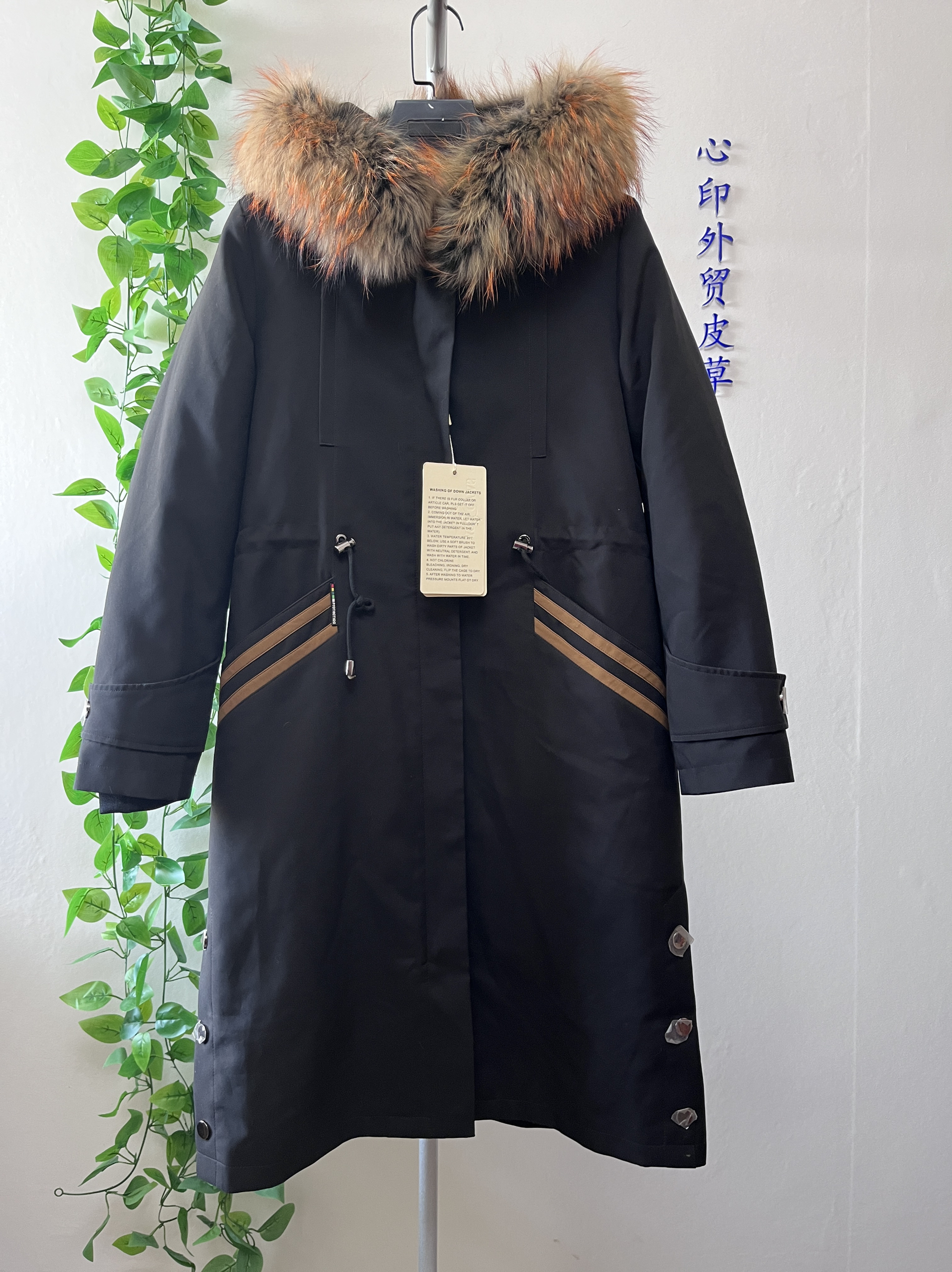 断码尾货冬季专柜品质派克服女士外套貉子毛领兔毛内胆加厚2128