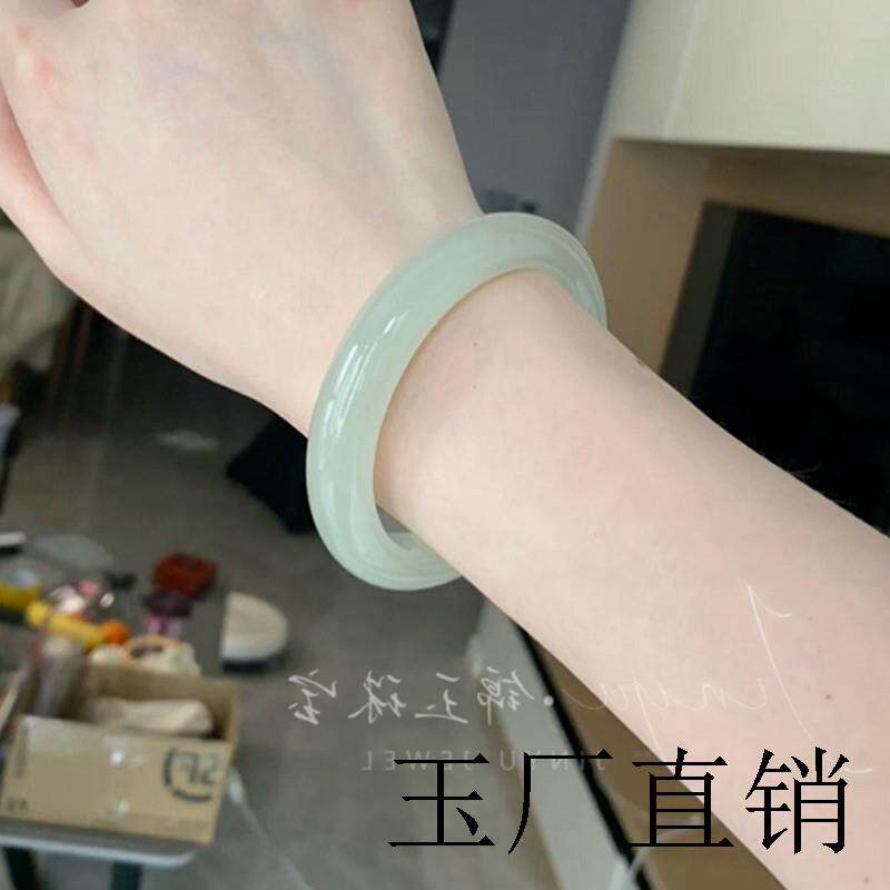 青白玉手镯女玉石晴水手镯浅晴水新疆高端和田玉色精品上档次送礼