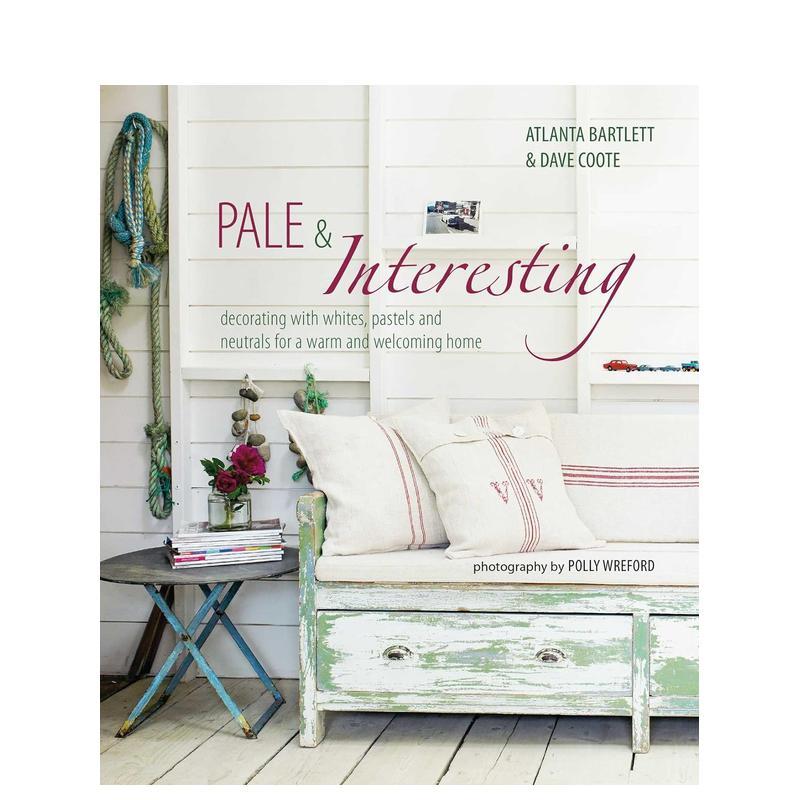 浅色有趣的：用白色、浅色和中性