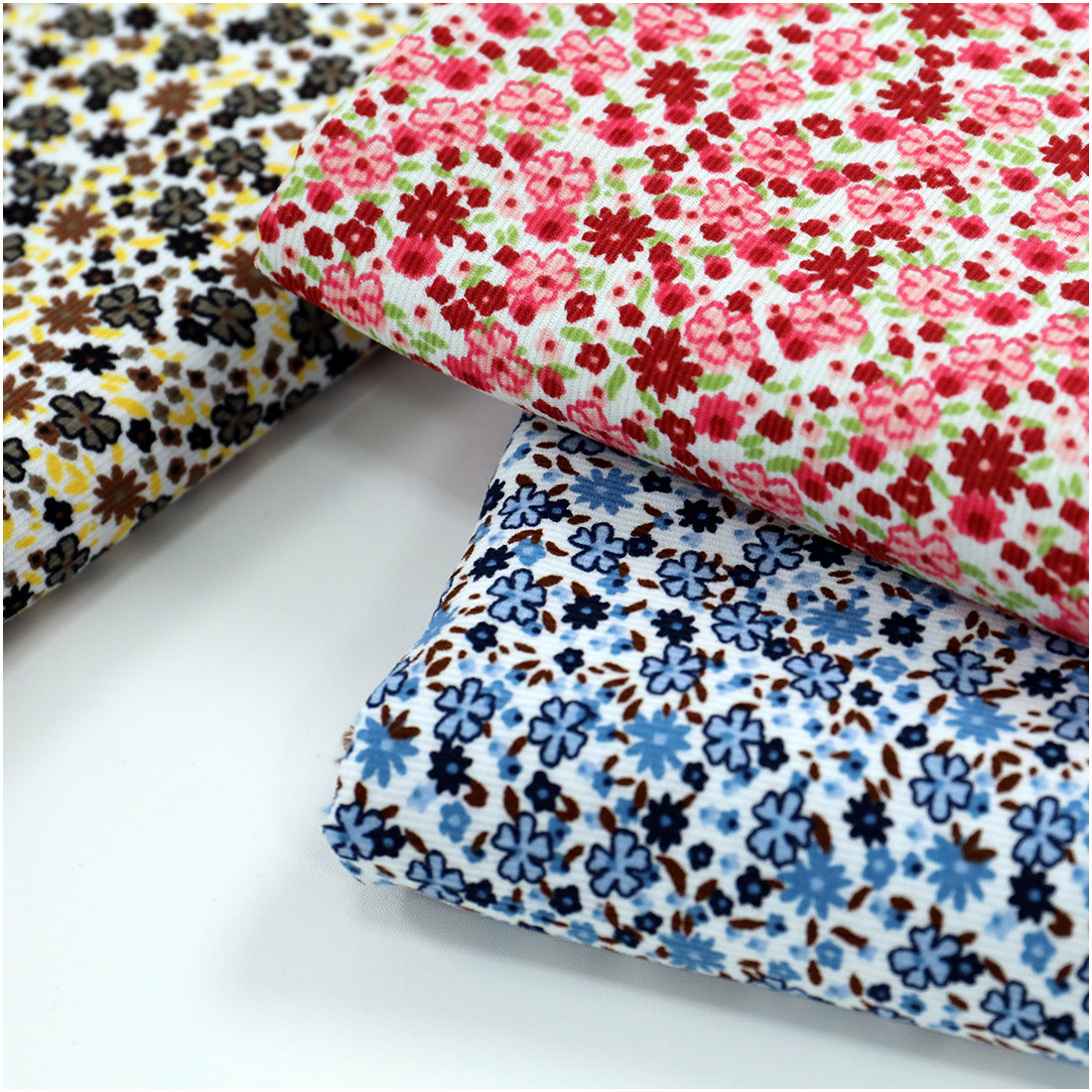 纯棉服装鞋面小碎花细条绒布料