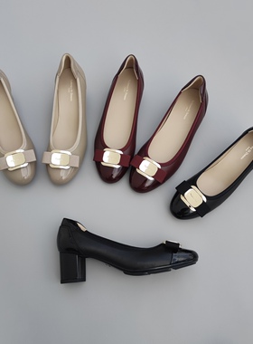 Federica Di Donato经典通勤款小圆头粗跟蝴蝶结金属扣高跟单鞋女