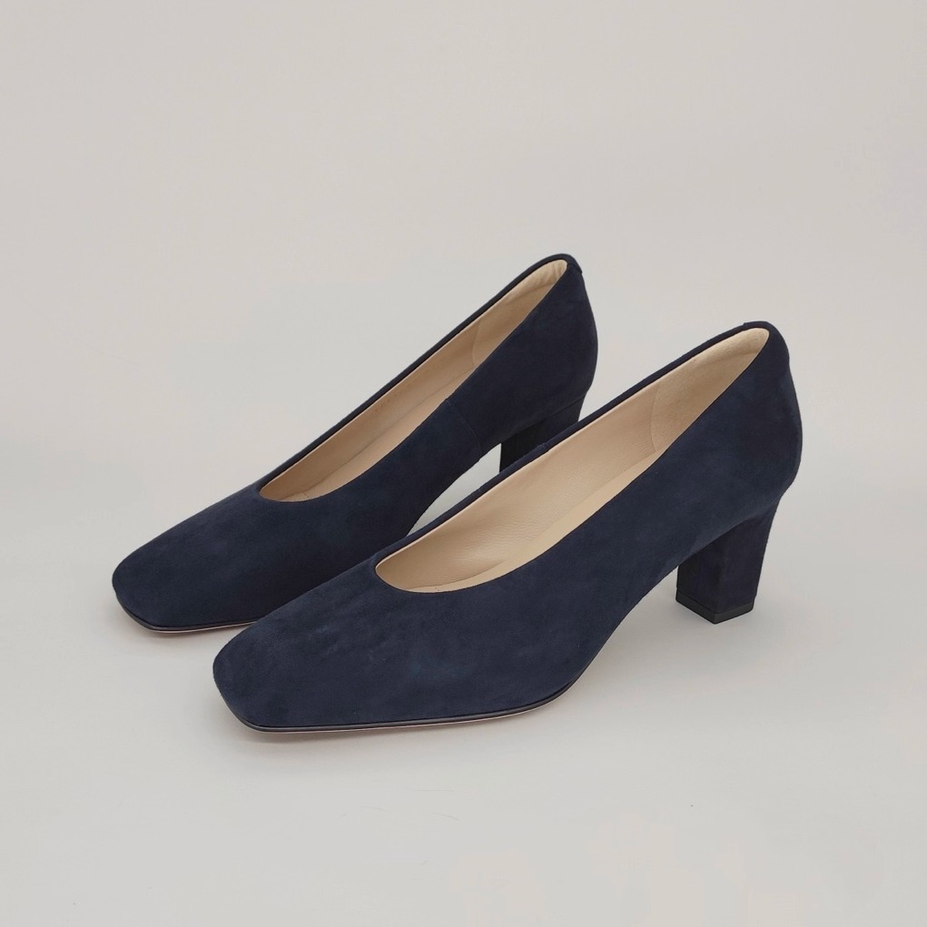 Federica Di Donato女人味十足方头简约粗跟磨砂反绒皮高跟单鞋女