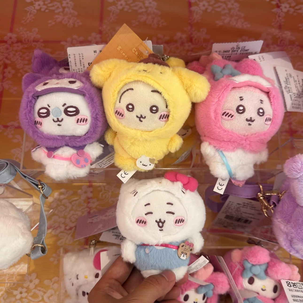 chiikawa吉伊卡哇联名公仔毛绒挂件玉桂小八kitty布丁狗乌萨奇