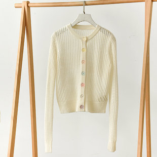 女薄款 长袖 莉2630 彩扣外搭上衣羊绒衫 圆领镂空针织开衫