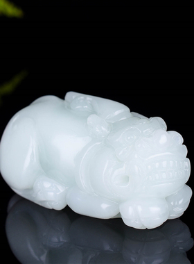 和田玉青白玉貔貅把件进宝摆件