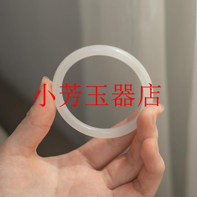 精选新疆和田白玉手镯羊脂白玉籽料圆条叮当玉镯女原创设计送礼物