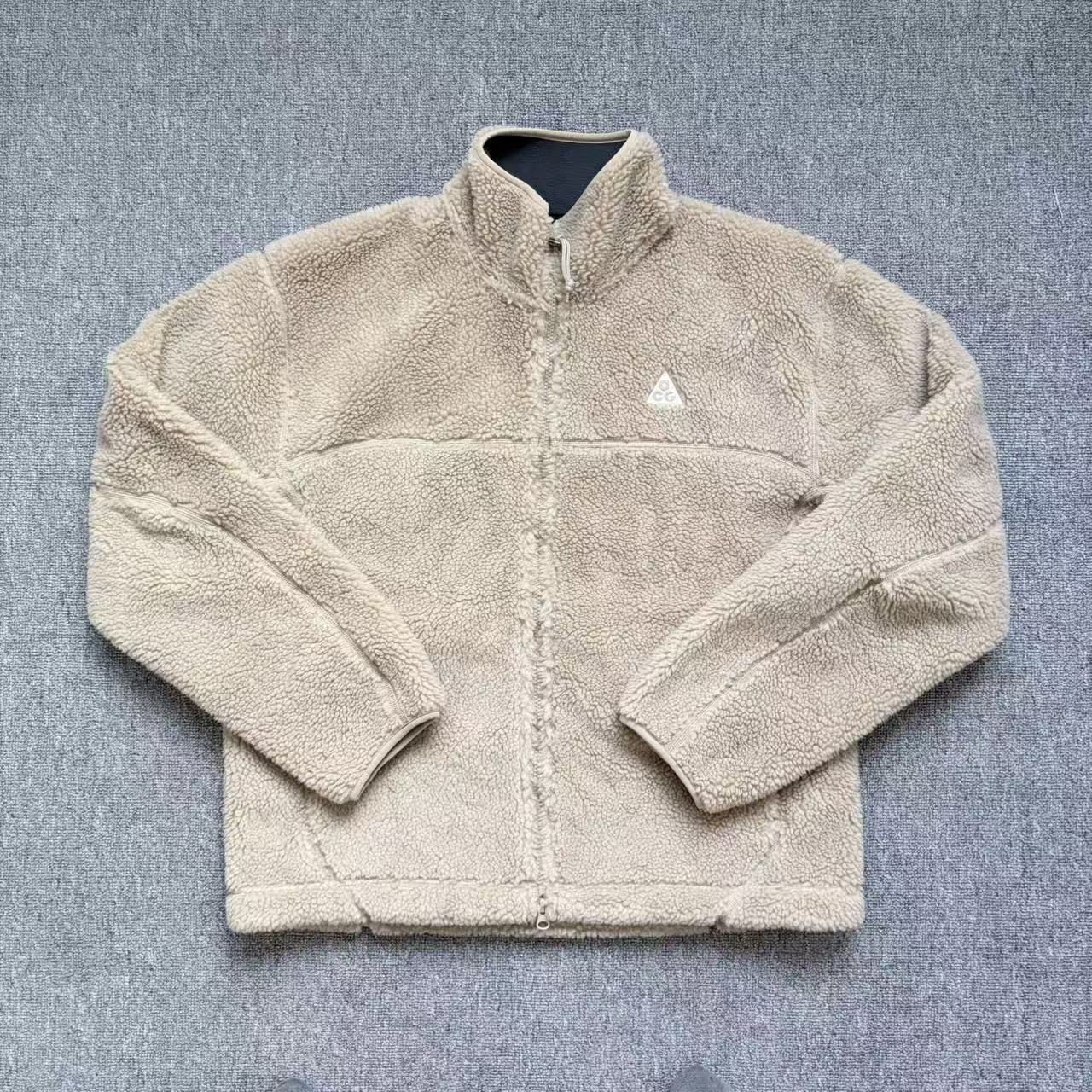 耐克Nike ACG 户外机能仿羊羔绒保暖夹克外套卡其色 FV8654-247