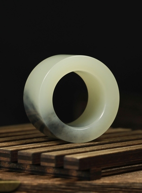 玉扳指新疆和田玉苏工青花籽料