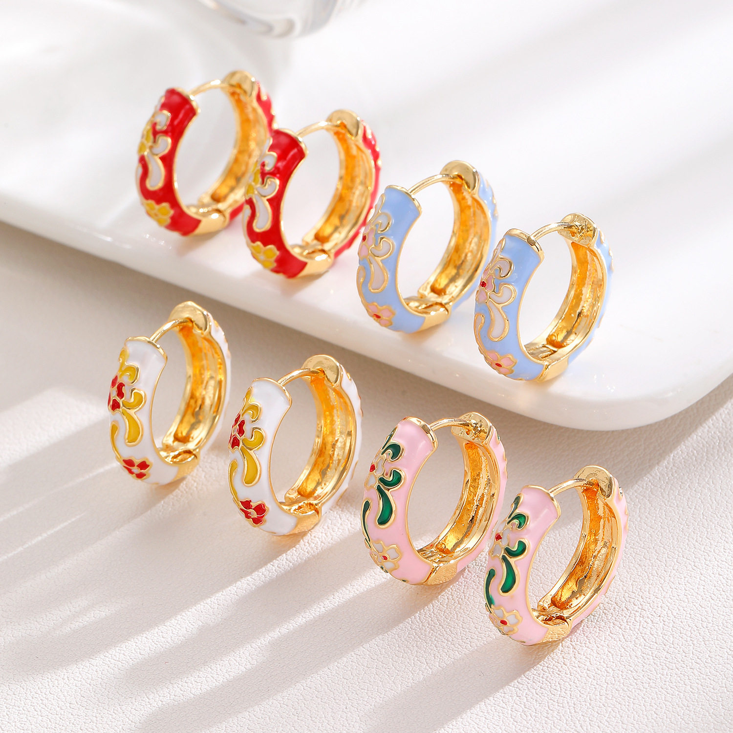 Retro Chinese-style circular colored flower oil drip earring