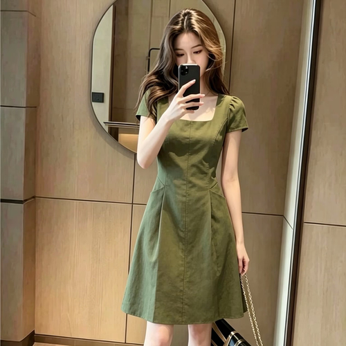 高档轻奢洋气贵夫人连衣裙女2026夏季新款优雅气质精致修身A字裙