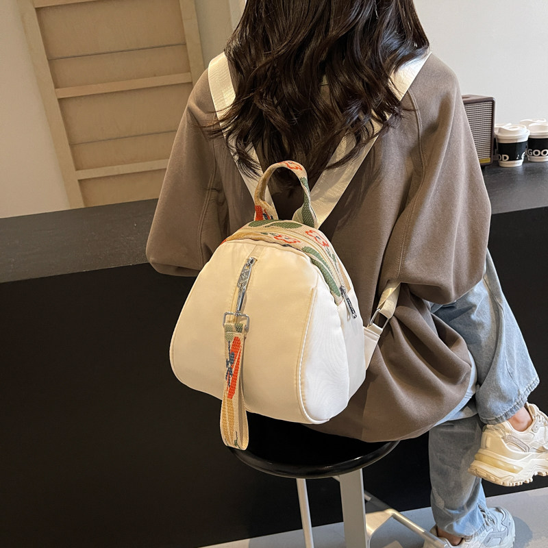 牛津布双肩包女士2026年新款旅游轻便小背包妈咪包外出通勤贝壳包