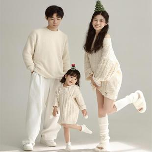 影楼摄影一家三口白色毛衣亲子装家庭装圣诞拍照服装全家福照相服