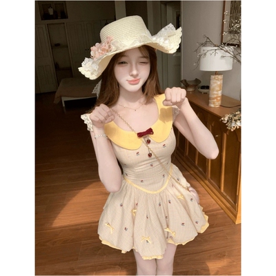 甜美风奶黄蝴蝶结蓬蓬连衣裙