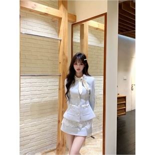 古早千金感秋冬精致贵气小香风圆领外套设计感毛呢短裙时尚 两件套