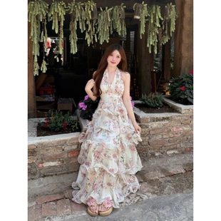 度假风沙滩海边碎花裙辣妹露背挂脖拼接荷叶边不规则超仙长裙 夏季