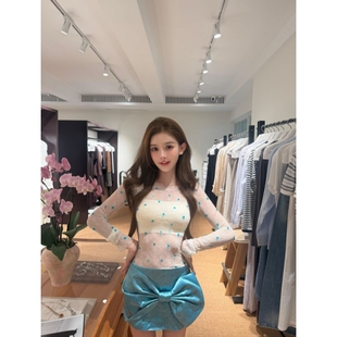 韩系度假气质名媛性感蓝色波点蕾丝罩衫蝴蝶结亮面包臀短裙两件套