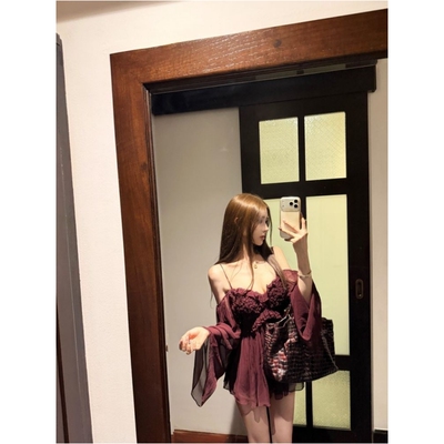 纯欲风辣妹性感设计温柔露背一字肩紫色韵味荷叶边修身吊带连衣裙