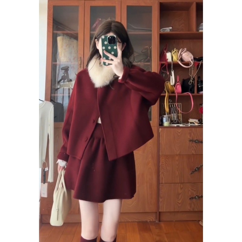 新年穿搭红色毛呢两件套女秋冬高级感气质毛领宽松外套半身裙套装,女装/女士精品,时尚套装,淘宝优惠券,粉丝福利购,淘宝优惠卷