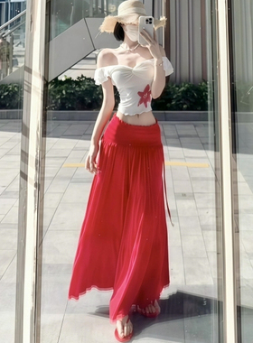纯欲风辣妹一字肩设计感木耳边修身白色上衣夏季度假红色长裙套装