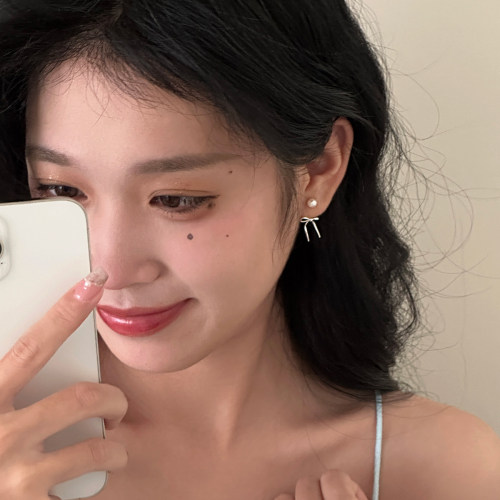 韩系珍珠蝴蝶结耳钉女2026新款爆款小众设计感耳饰纯银针气质耳环