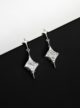 微光星芒耳环小众设计感高级锆石耳钉纯银针冷淡风耳坠气质耳饰女