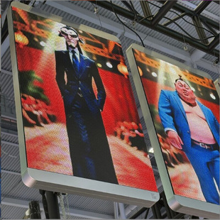 P3高亮橱窗吊挂广告机显示屏LED银行橱窗商超智慧展示宣传屏